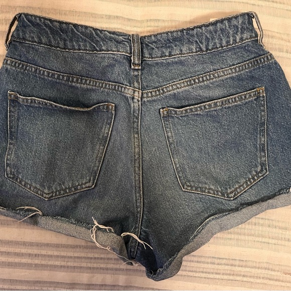Pacsun Mom Distressed Denim Shorts - Picture 2 of 3